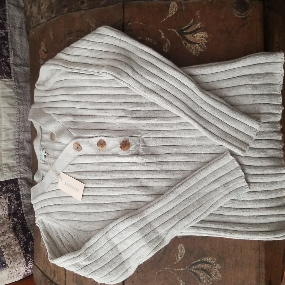 Sundance ribbed sweater, gray, NWT.  Super stretchy.